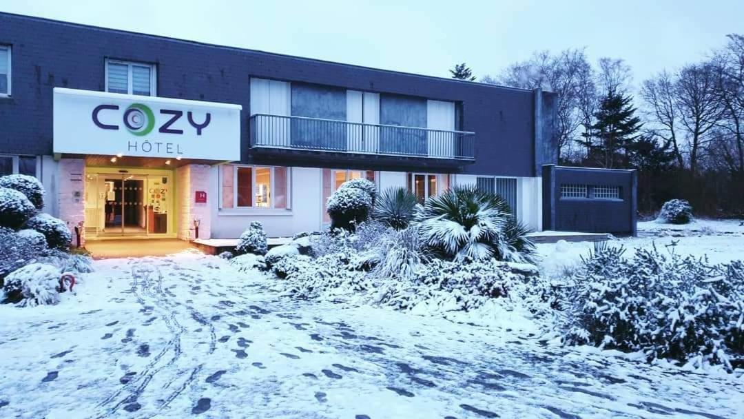 Cozy Hotel Logis Morlaix Plouigneau Exterior photo