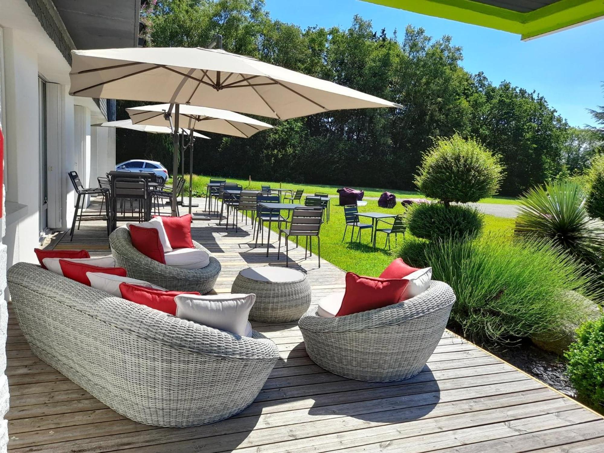 Cozy Hotel Logis Morlaix Plouigneau Exterior photo