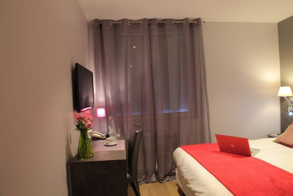 Cozy Hotel Logis Morlaix Plouigneau Exterior photo