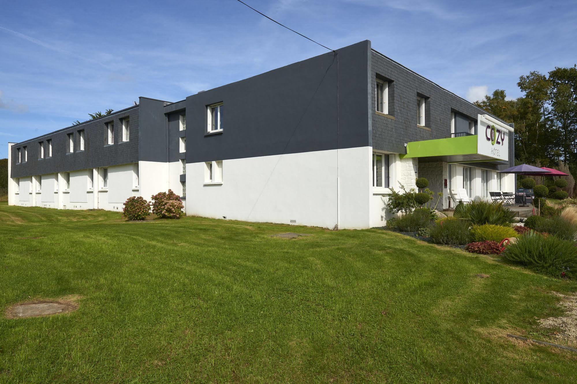 Cozy Hotel Logis Morlaix Plouigneau Exterior photo